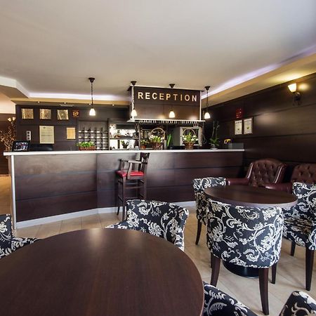 Family Hotel Hebar 巴塔克 外观 照片