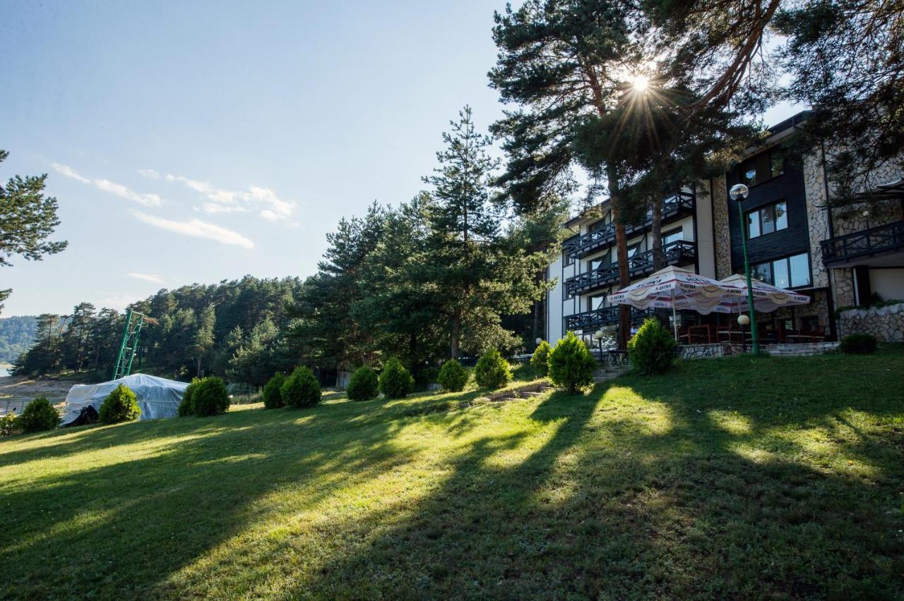 Family Hotel Hebar 巴塔克 外观 照片