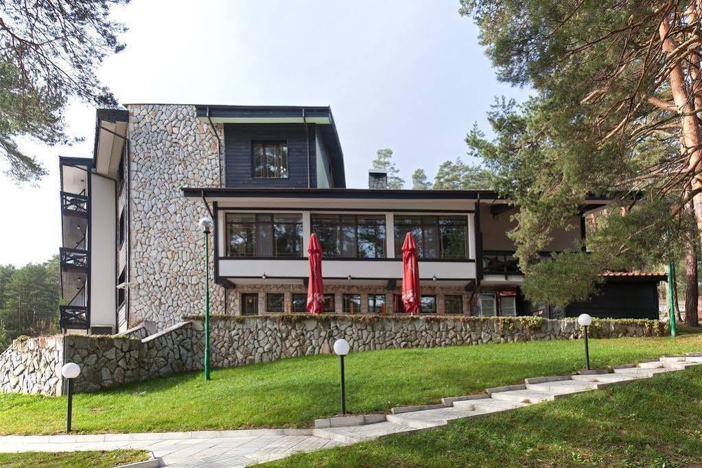 Family Hotel Hebar 巴塔克 外观 照片