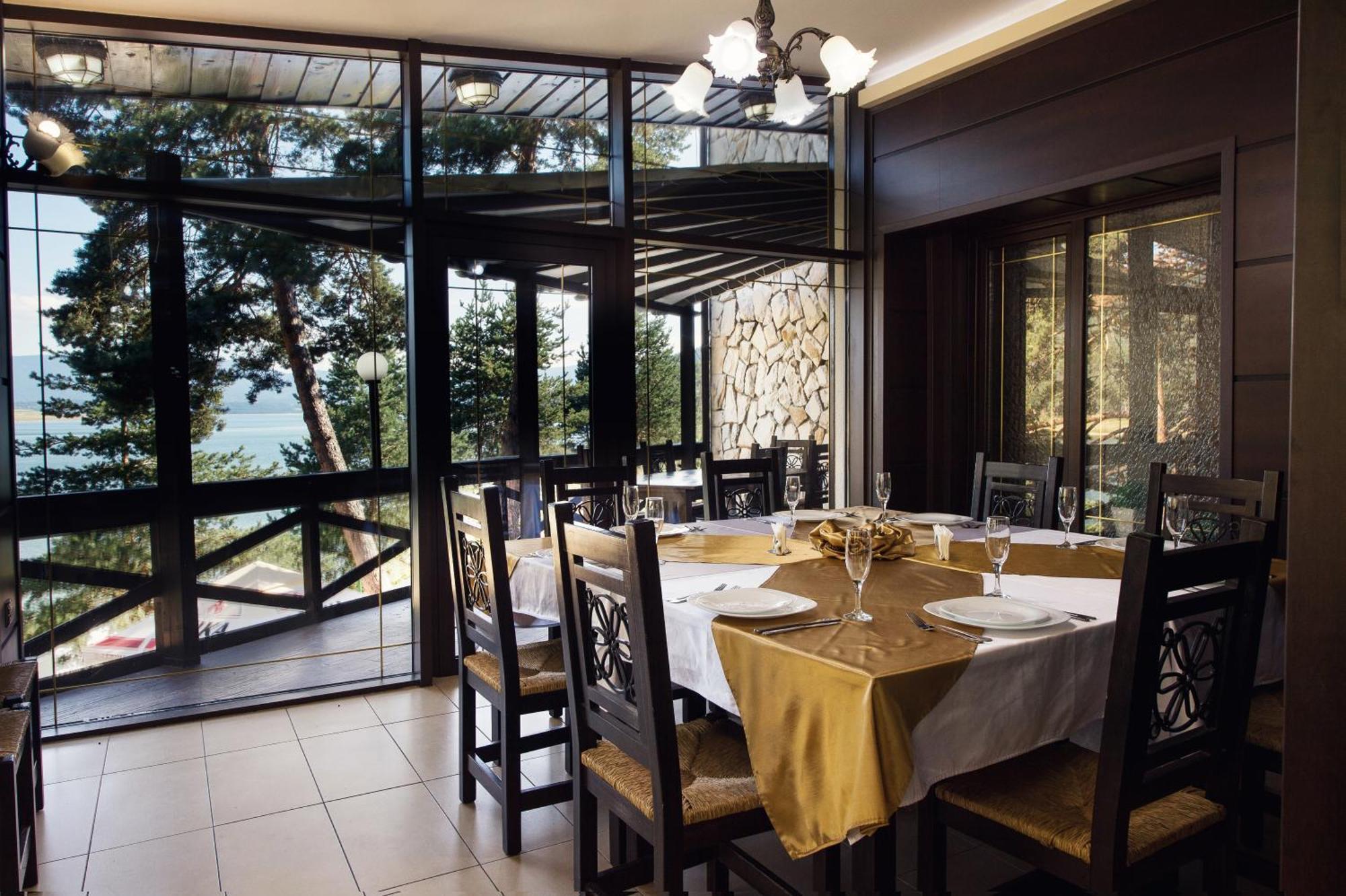 Family Hotel Hebar 巴塔克 外观 照片