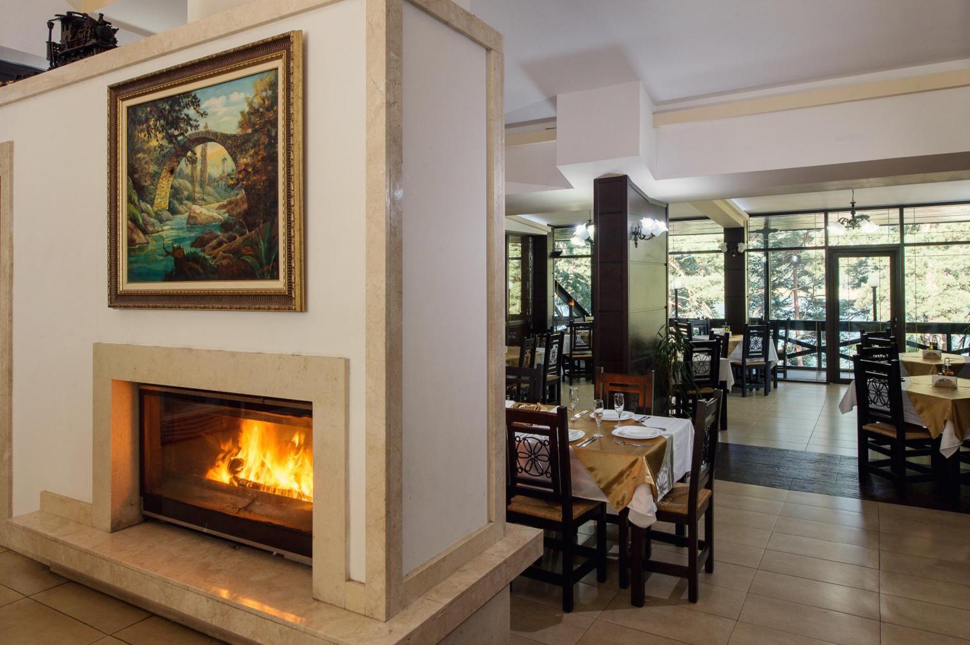 Family Hotel Hebar 巴塔克 外观 照片